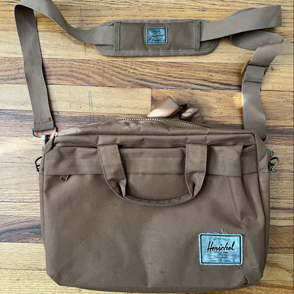 Herschel Messenger Bag